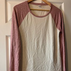 Old Navy long sleeve baseball tee medium